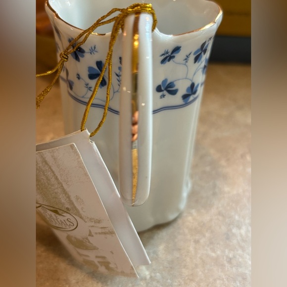 I. Godinger & Co. 4.5" Gold Trimmed Porcelain Blue Belle Pitcher NWOB - Picture 6 of 9